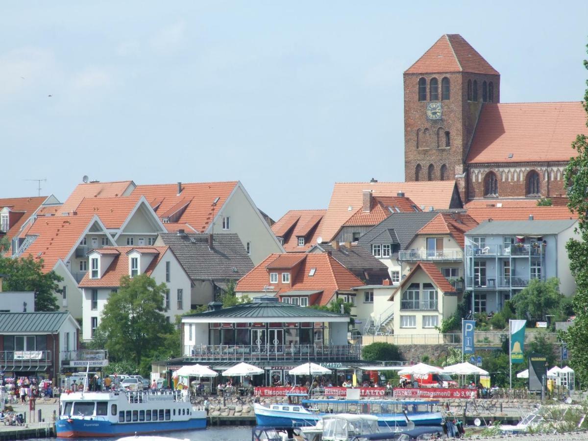 Ferienwohnungen Am Seeufer 11 Waren  Exterior foto